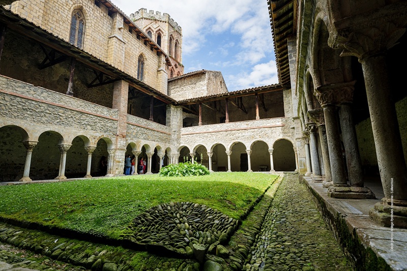Le Cloître de Saint Lizier en Ariège Pyrénées