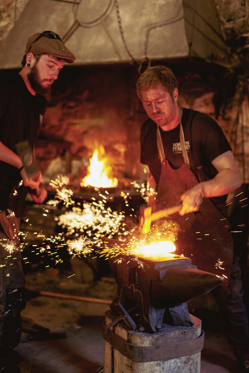 Le Forgeron du Village,