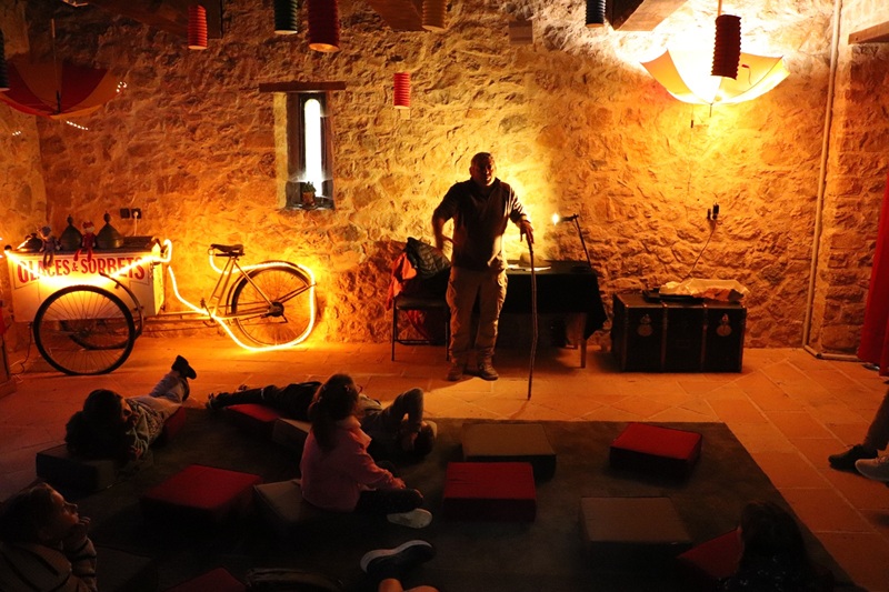 Le Colporteur du village Forges de Pyrène