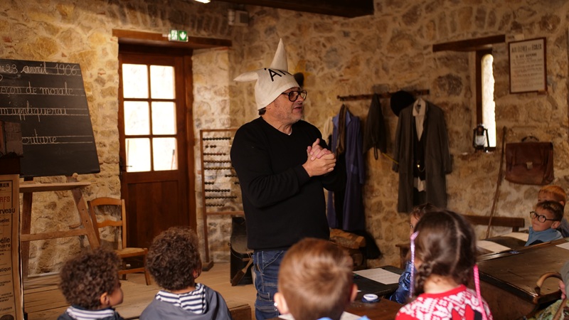 Cours à l'école 1900